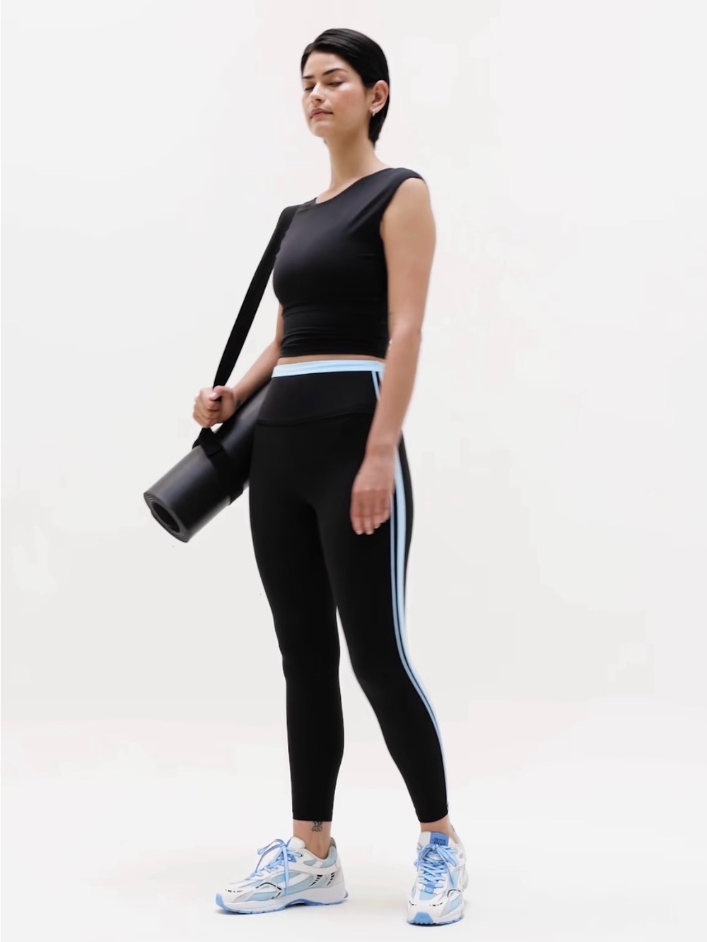 NWT Athleta Elation leggings with light blue stripes - Size M